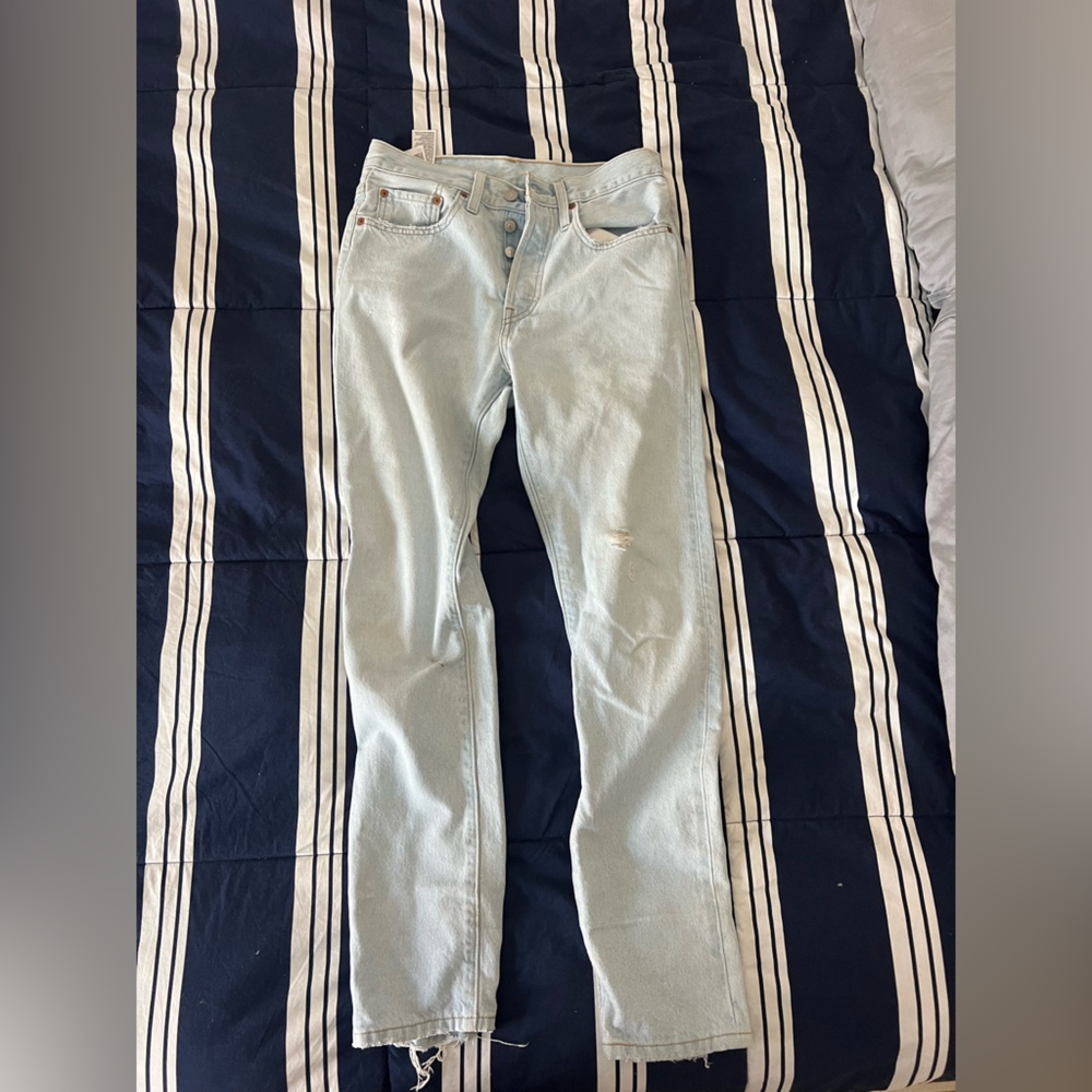Levi's women's Sky Blue Straight Jeans